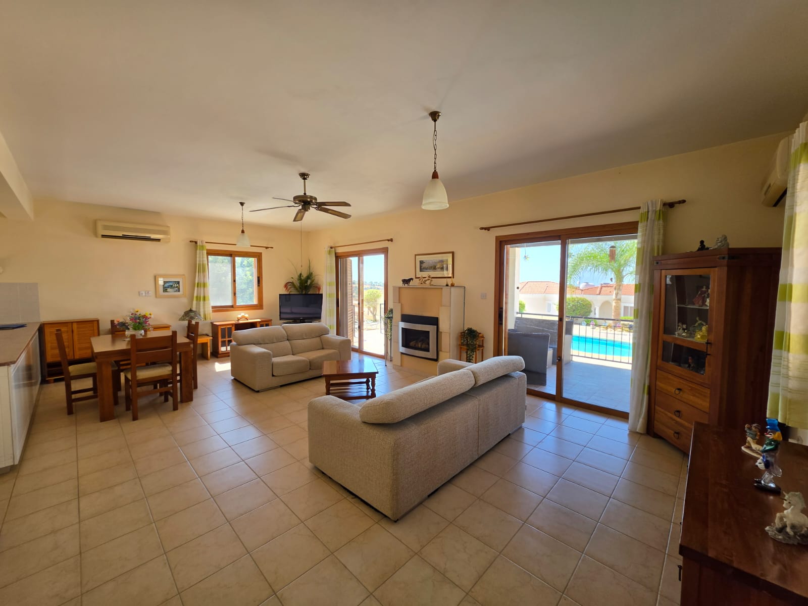 Three Bedroom Bungalow with swimming pool – Ref. SUN1589