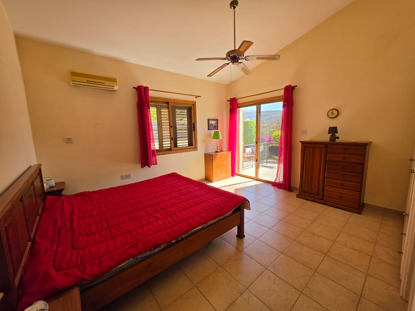 Three Bedroom Bungalow with swimming pool – Ref. SUN1589