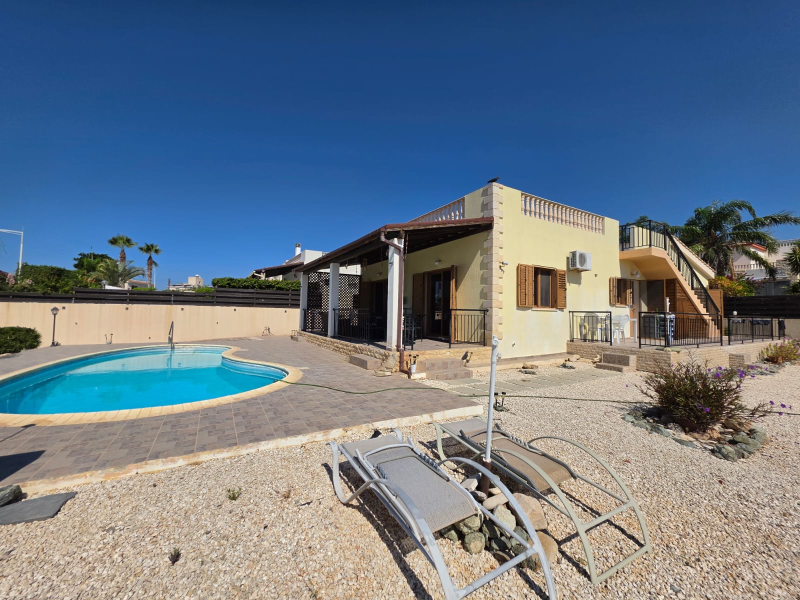 Three Bedroom Bungalow with swimming pool – Ref. SUN1589