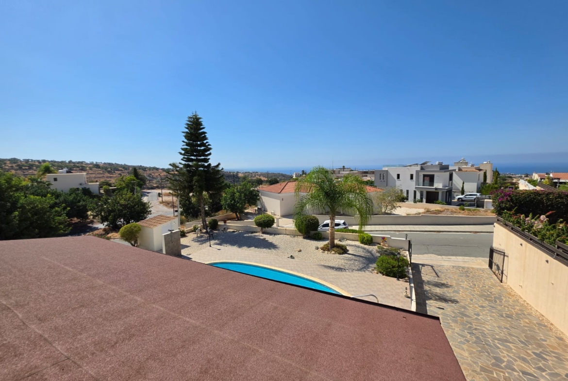 Three Bedroom Bungalow with swimming pool – Ref. SUN1589