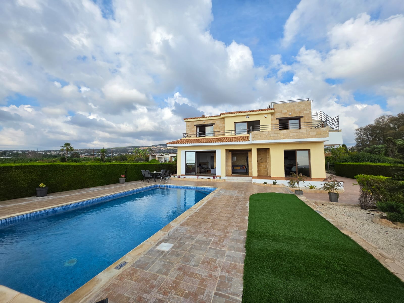 1 Four Bedroom villa with a swimming pool by the coast line Ref. SUN1591