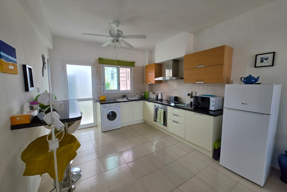 Two Bedroom Apartment with Roof Garden – Ref. SUN1590