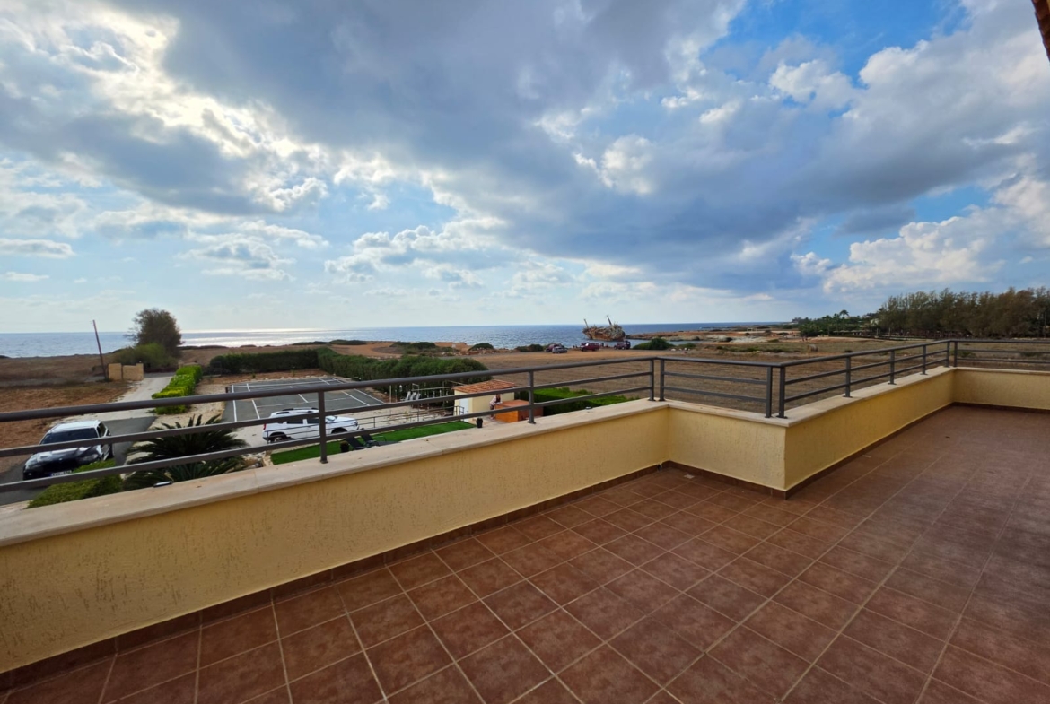 Four Bedroom villa with a swimming pool by the coast line Ref. SUN1591