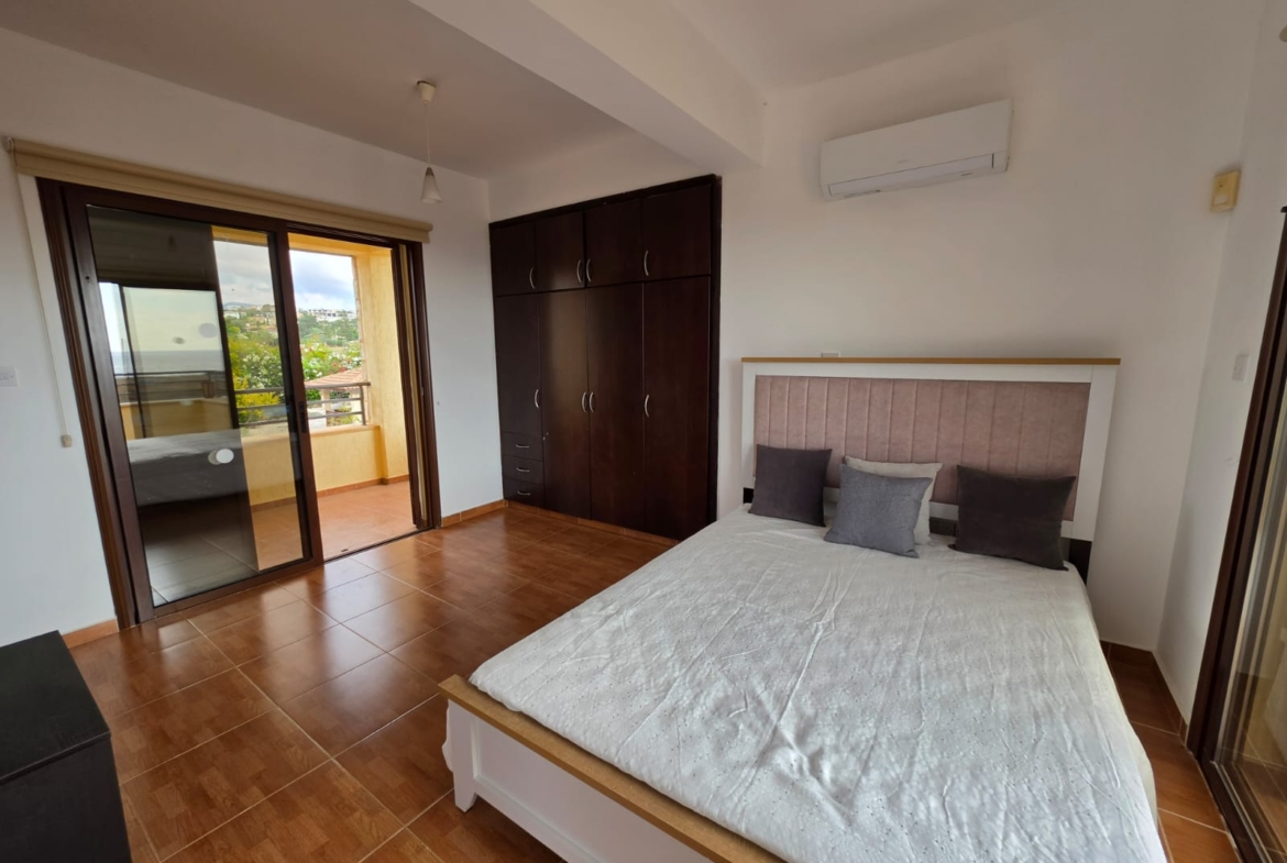 Four Bedroom villa with a swimming pool by the coast line Ref. SUN1591