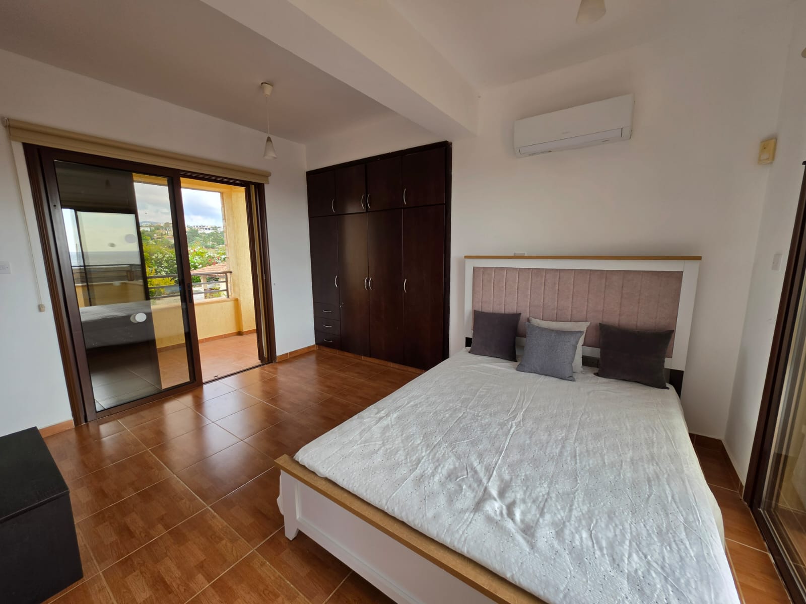 14 Four Bedroom villa with a swimming pool by the coast line Ref. SUN1591