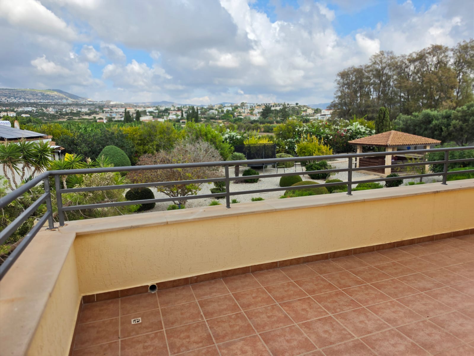 17 Four Bedroom villa with a swimming pool by the coast line Ref. SUN1591