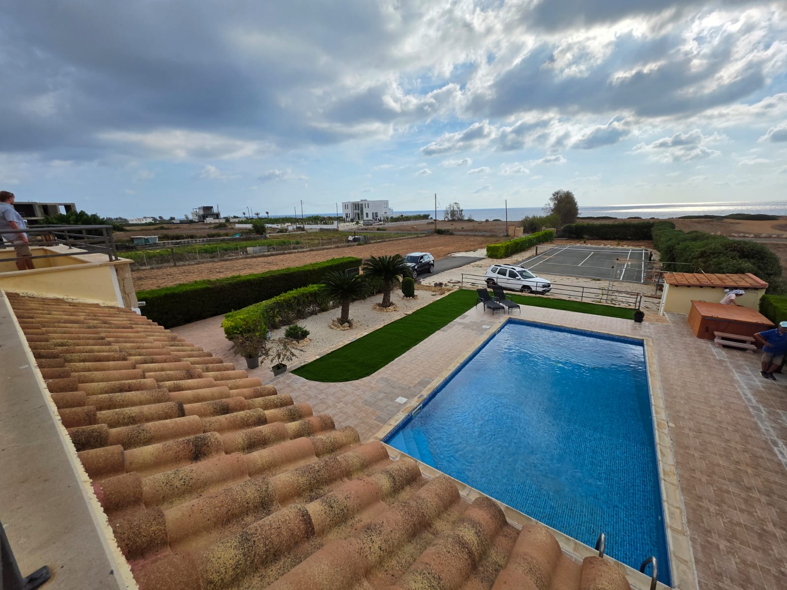 21 Four Bedroom villa with a swimming pool by the coast line Ref. SUN1591