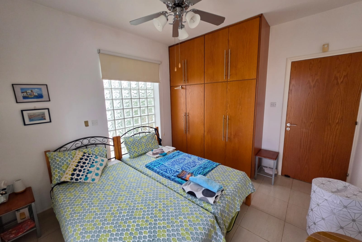 Two Bedroom Apartment with Roof Garden – Ref. SUN1590
